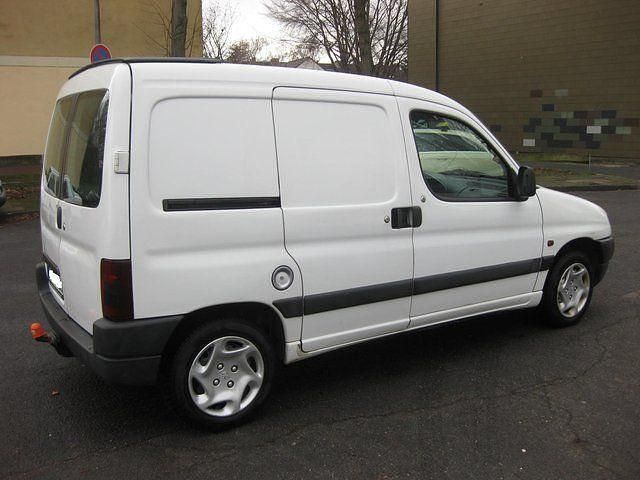 Gebraucht Peugeot Partner 69 PS (50 kW) 1999 Weiß Van / Kleinbus