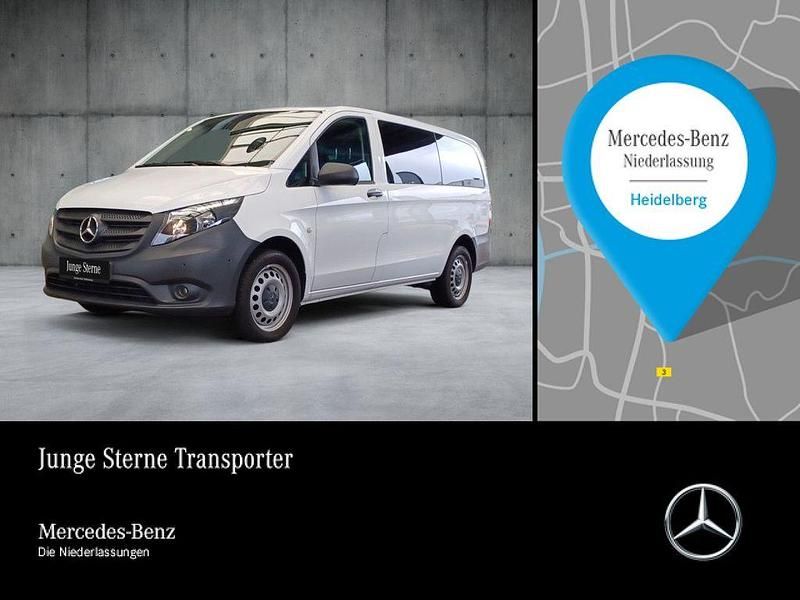 Weiß Gebraucht 2022 Mercedes Vito Van / Kleinbus | 32.118 € (Fairer Preis) - Bild 1/4