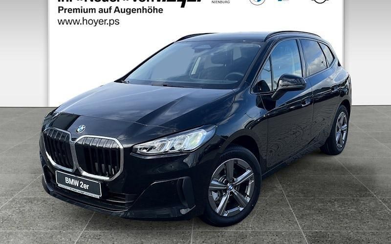 Neu BMW 218 Shadowline 136 PS (100 kW) 2025 Schwarz Kombi