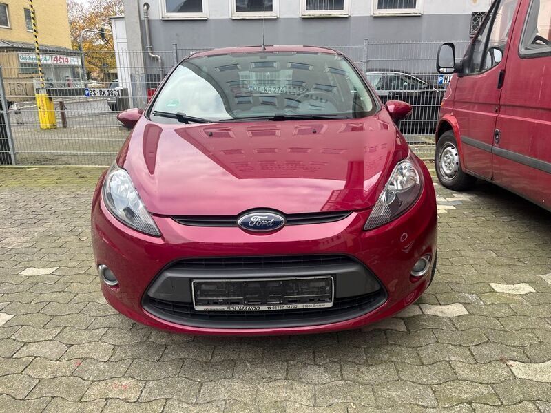 Rot Gebraucht 2011 Ford Fiesta Trend Kleinwagen | 5.500 € (Etwas zu teuer) - Bild 1/4