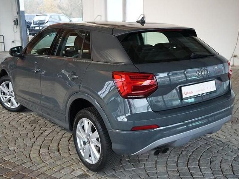 Gebraucht Audi Q2 Ambiente 150 PS (110 kW) 2018 Grau SUV