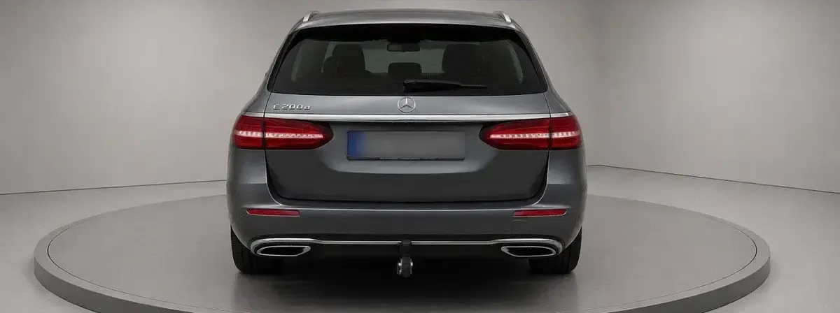Gebraucht Mercedes E200 Avantgarde 150 PS (110 kW) 2017 Grau Kombi