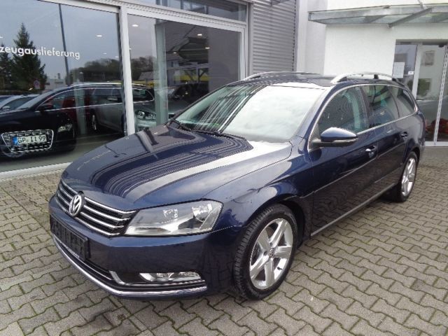 Gebraucht VW Passat Highline 140 PS (102 kW) 2012 Blau metallic Kombi