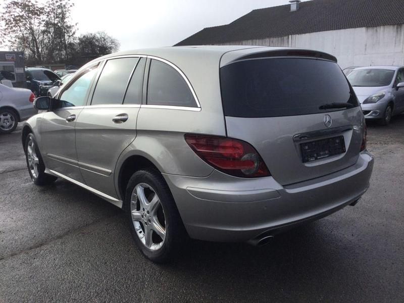 Gebraucht Mercedes R350 272 PS (200 kW) 2006 Silber Van / Kleinbus