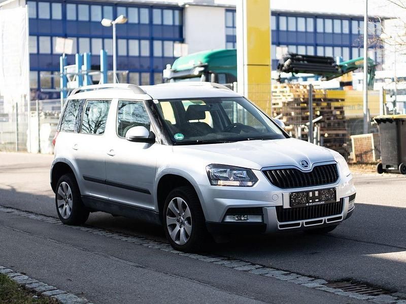 Gebraucht Skoda Yeti Ambition 110 PS (80 kW) 2015 Silber SUV