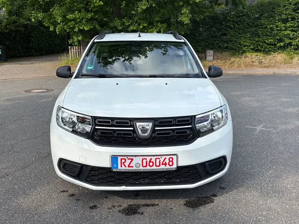 Gebraucht Dacia Logan Essentiel 73 PS (53 kW) 2018 Weiß Kombi