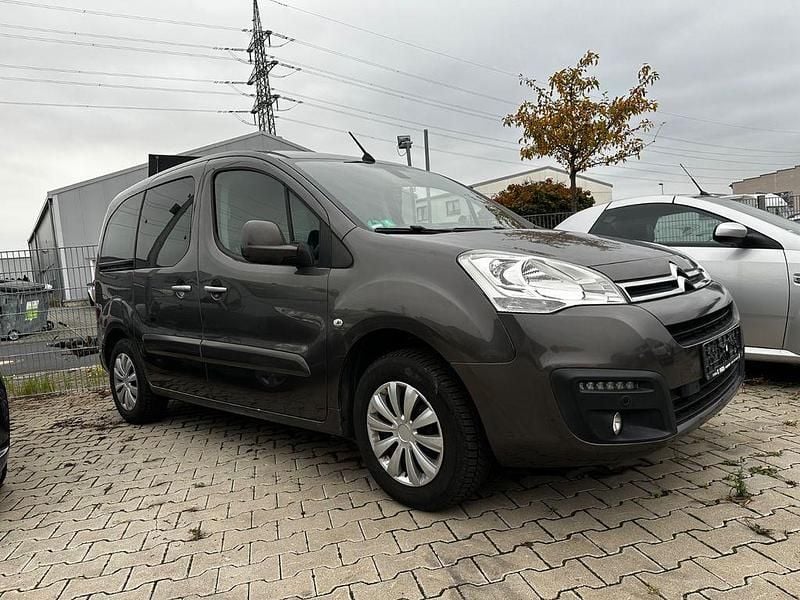 Grau Gebraucht 2018 Citroën Berlingo SELECTION Van / Kleinbus | 9.980 € (Superpreis) - Bild 1/4