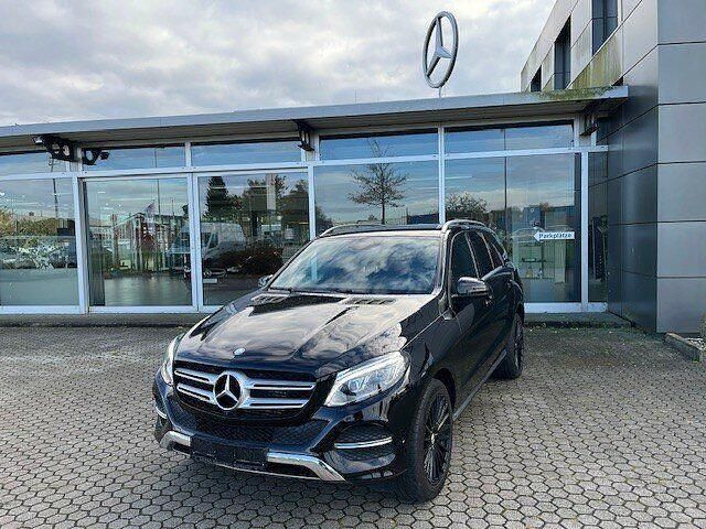 Schwarz Gebraucht 2016 Mercedes GLE250 SUV | 29.800 € (Fairer Preis) - Bild 1/4