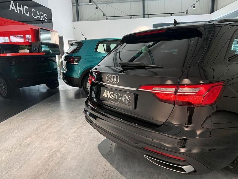 Gebraucht Audi A4 Basis 150 PS (110 kW) 2022 Schwarz Kombi