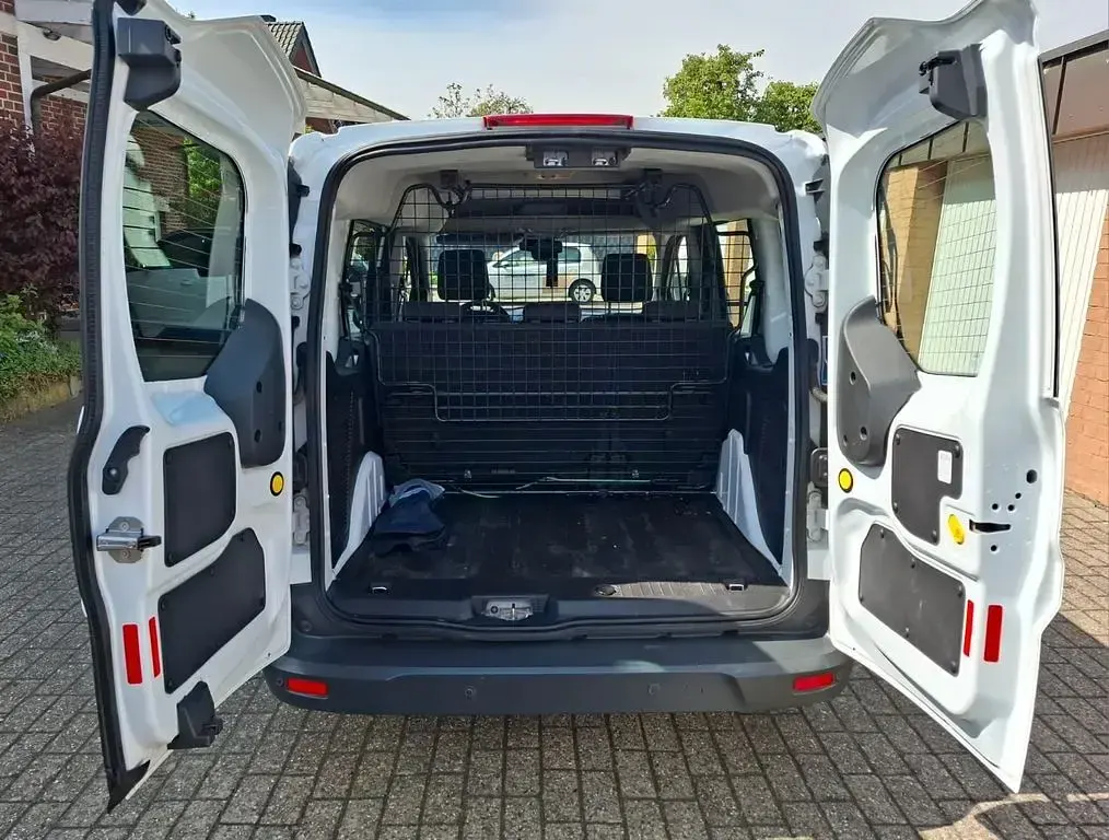 Second-hand Ford Transit Connect 116 CP (85 kW) 2015 Alb Monovolum