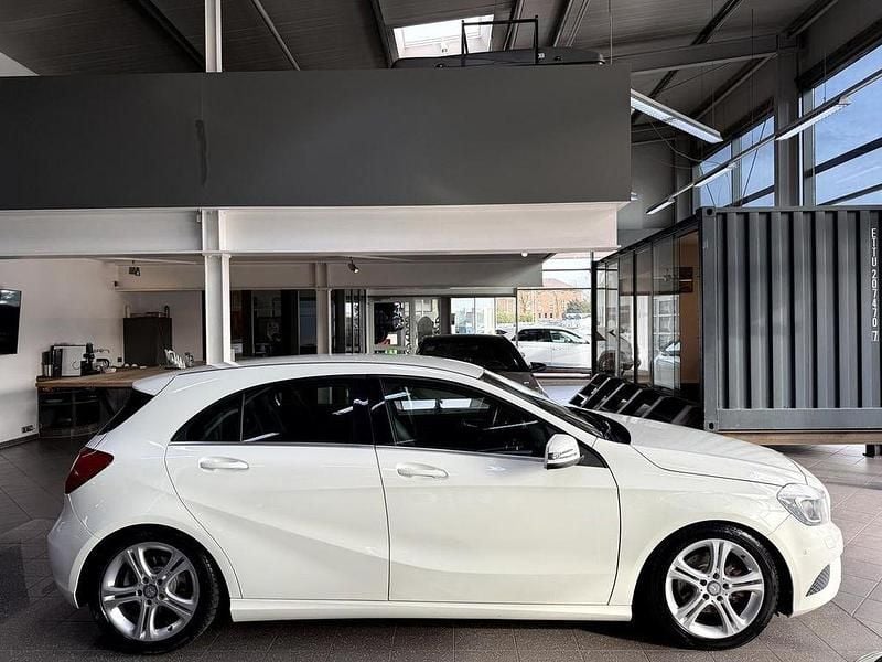 Gebraucht Mercedes A200 Style 156 PS (114 kW) 2012 Calcitweiss  unilack Limousine