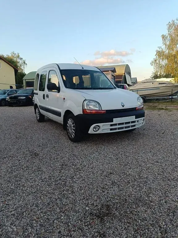Gebraucht Renault Kangoo Authentique 82 PS (60 kW) 2002 Weiß Van / Kleinbus