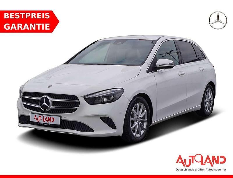 Weiss Gebraucht 2020 Mercedes B150 Edition Van / Kleinbus | 21.990 € - Bild 1/4