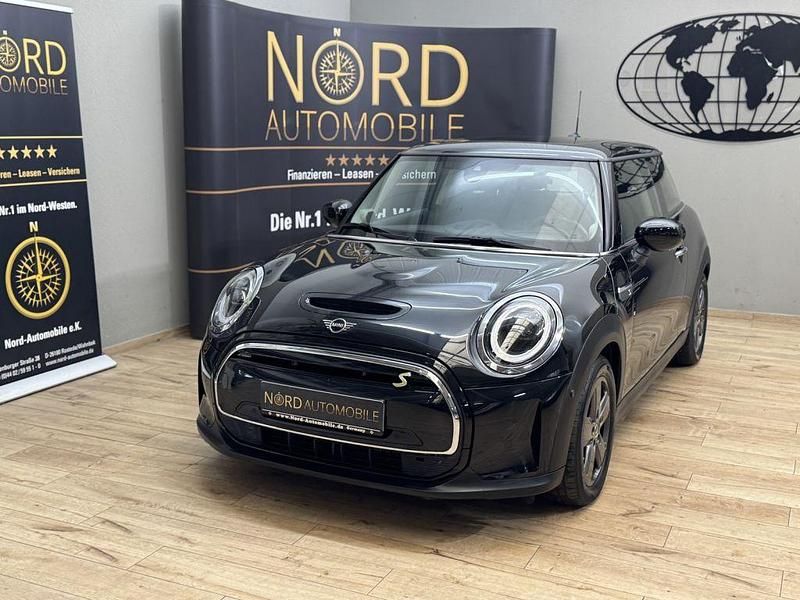 Gebraucht Mini Cooper 135 kW (184 PS) 2023 Midnight black ii (metallic) Kleinwagen