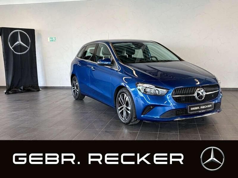 Lack spektralblau Gebraucht 2024 Mercedes B200 Advanced Van / Kleinbus | 29.900 € (Guter Preis) - Bild 1/4