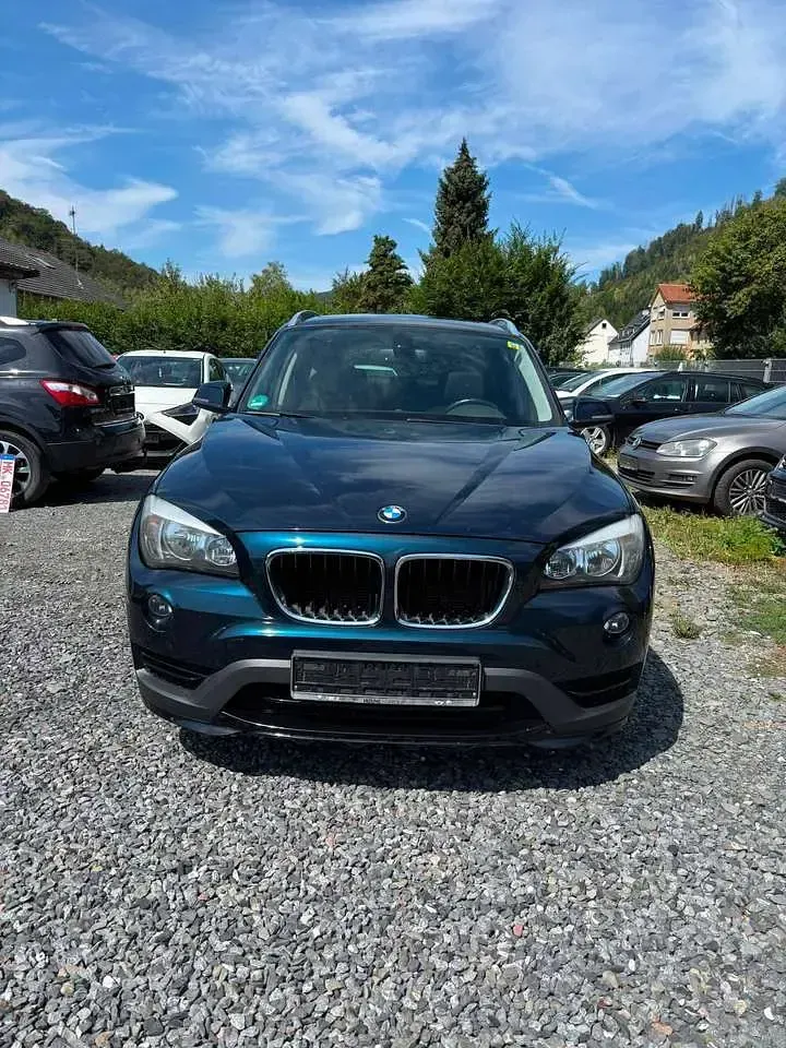 Gebraucht BMW X1 Sport Line 143 PS (105 kW) 2015 Midnight blue metallic SUV