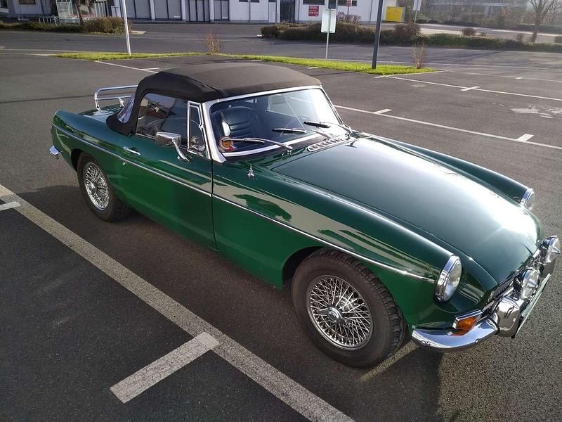 Grün Gebraucht 1969 MG Mark II Cabrio | 22.800 € - Bild 1/4