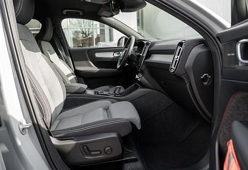 Gebraucht Volvo XC40 Plus 129 PS (94 kW) 2023 Vapour grey SUV