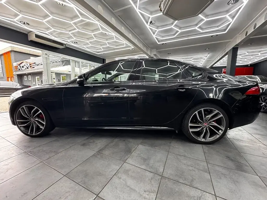 Gebraucht Jaguar XF S 381 PS (280 kW) 2016 Schwarz Limousine