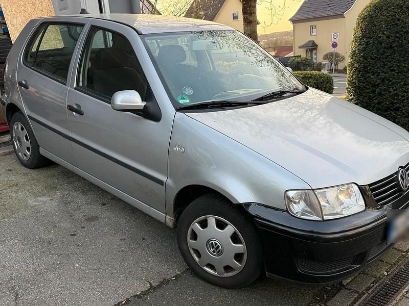 Gebraucht VW Polo 60 PS (44 kW) 2001 Silber Kleinwagen