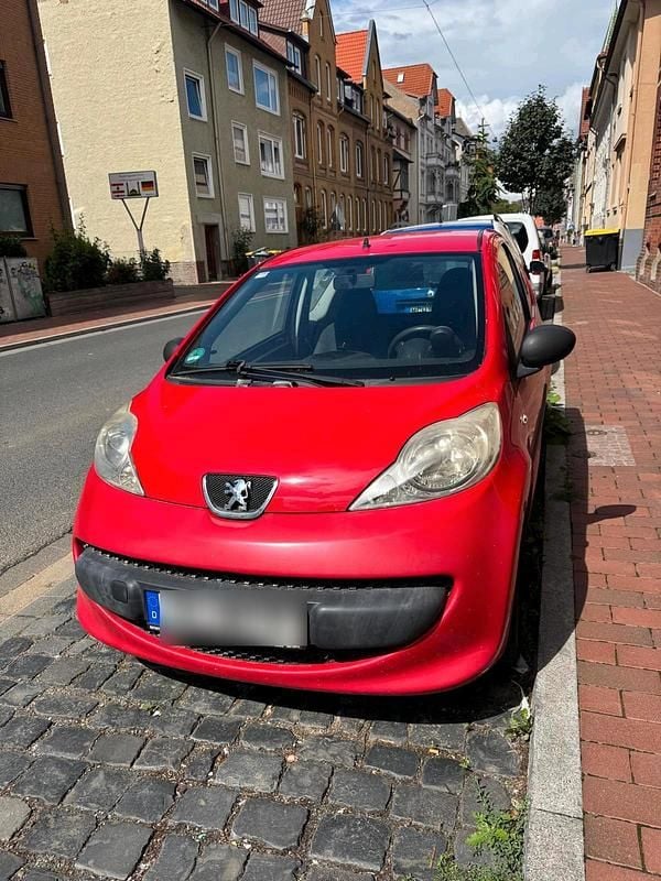 Rot Gebraucht 2008 Peugeot 107 Kleinwagen | 999 € (Guter Preis) - Bild 1/4