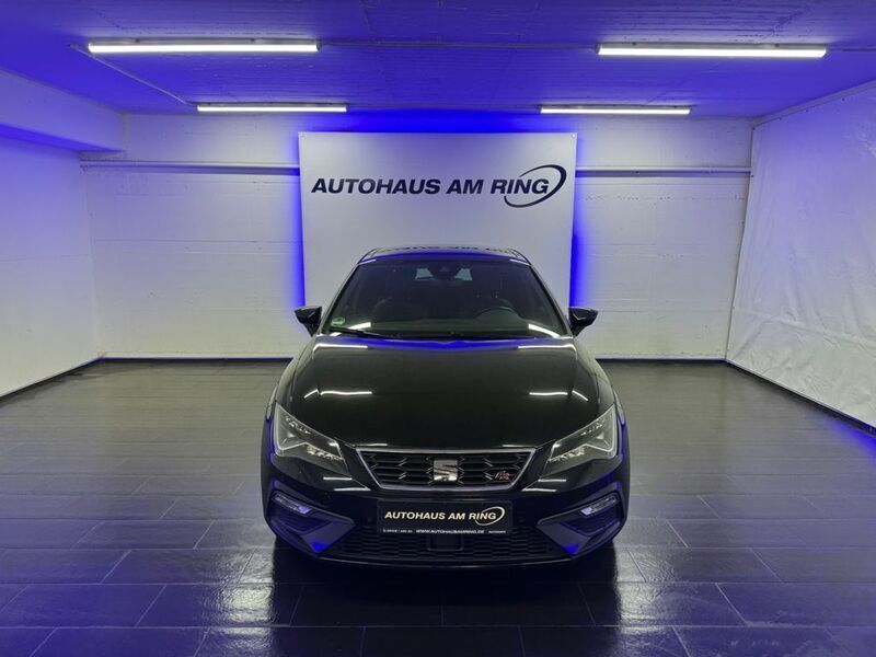 Schwarz Gebraucht 2019 Seat Leon Beats Limousine | 18.999 € (Fairer Preis) - Bild 1/4