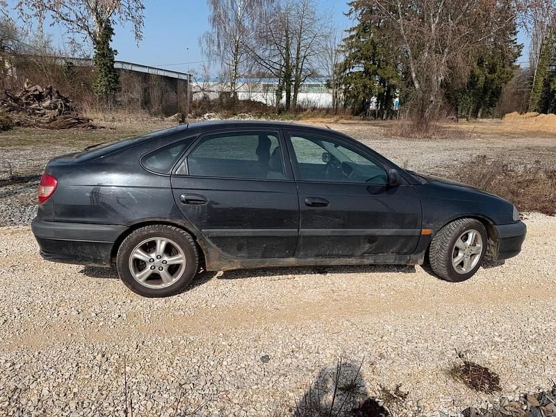 Gebraucht Toyota Avensis 150 PS (110 kW) 2001 Schwarz Limousine