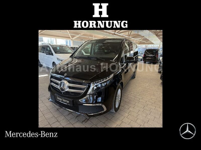 Obsidianschwarz metallic Gebraucht 2023 Mercedes V300 Avantgarde Edition Van / Kleinbus | 63.500 € (Superpreis) - Bild 1/4