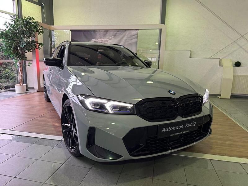 Grau Gebraucht 2024 BMW M340 Performance Limousine | 51.950 € (Superpreis) - Bild 1/4