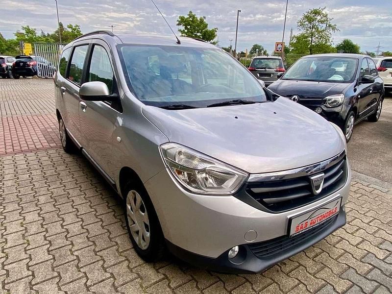 Grau etoile Gebraucht 2014 Dacia Lodgy Lauréate Van / Kleinbus | 6.500 € (Fairer Preis) - Bild 1/4