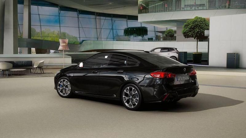 Neu BMW M235 M Performance 300 PS (220 kW) 2026 Schwarz Limousine