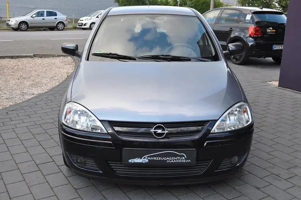 Używany Opel Corsa Njoy 75 KM (55 kW) 2003 Szary Hatchback