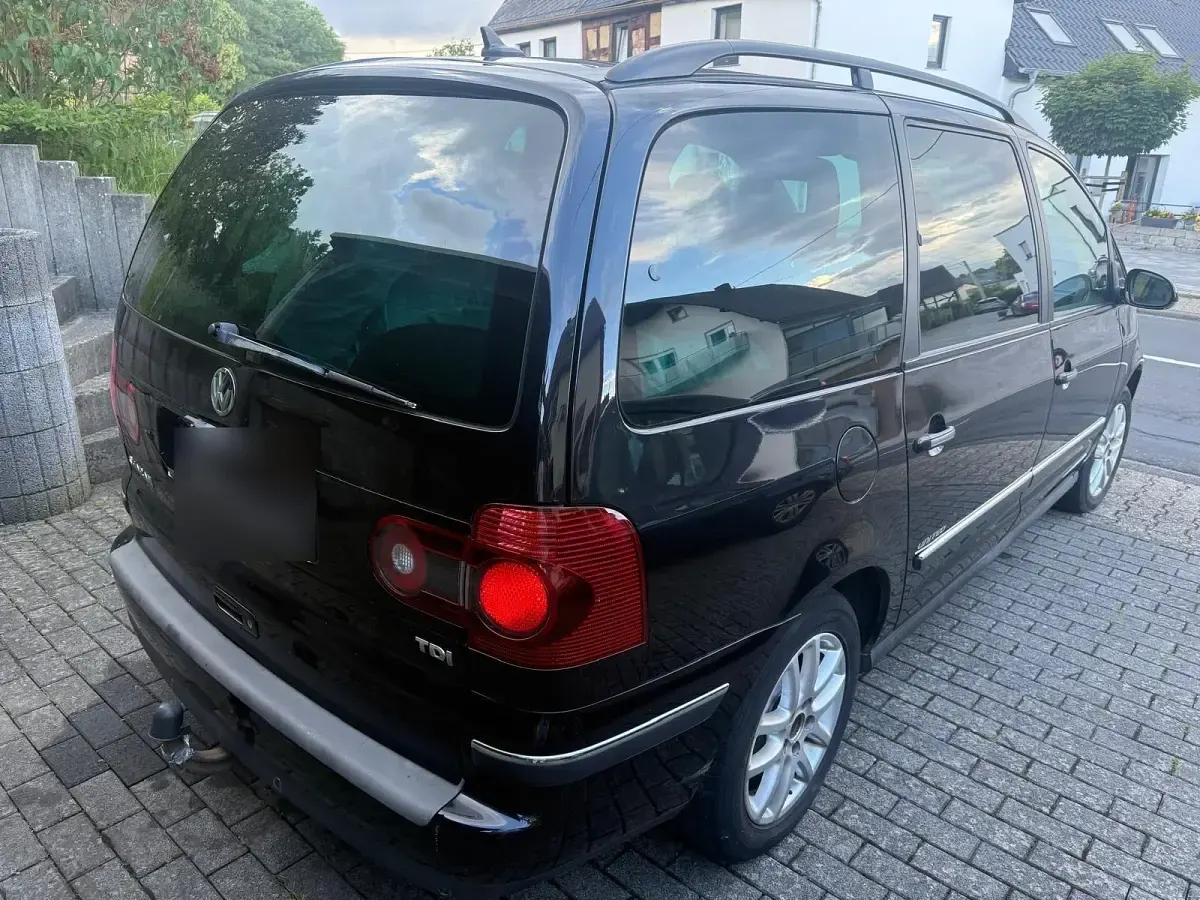 Gebraucht VW Sharan 115 PS (84 kW) 2008 Schwarz Van / Kleinbus