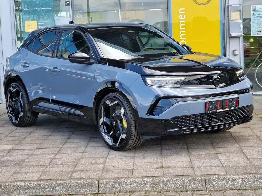 Neu Opel Mokka-e GSe 206 kW (281 PS) 2026 Grafik grau SUV