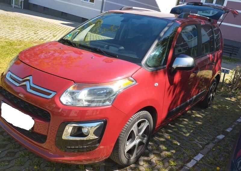 Rot Gebraucht 2016 Citroën C3 Picasso SELECTION Van / Kleinbus | 8.990 € (Etwas zu teuer) - Bild 1/4