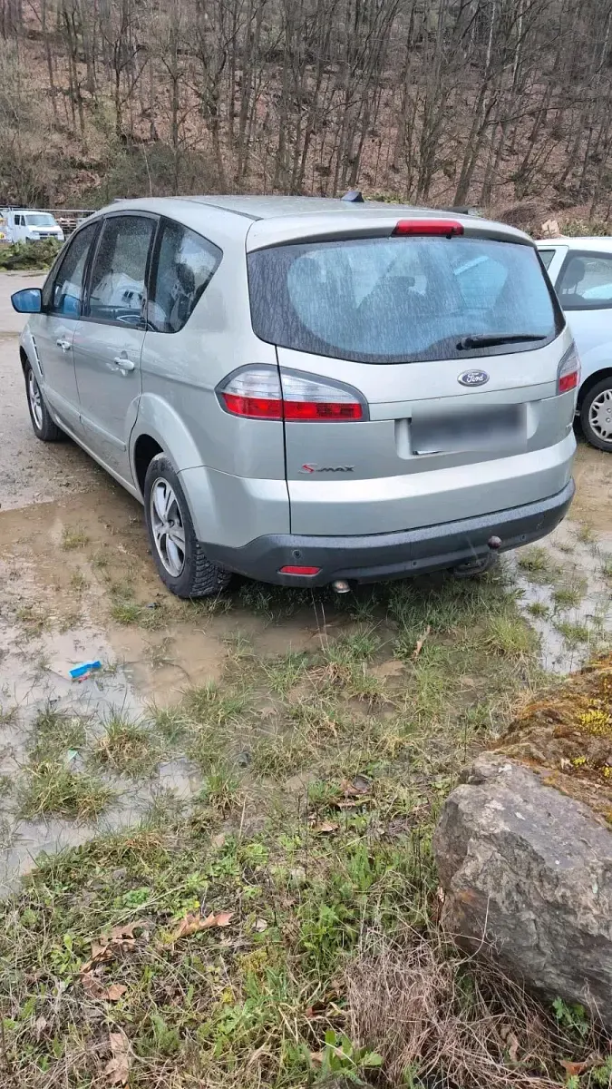 Gebraucht Ford S-MAX 140 PS (102 kW) 2009 Van / Kleinbus