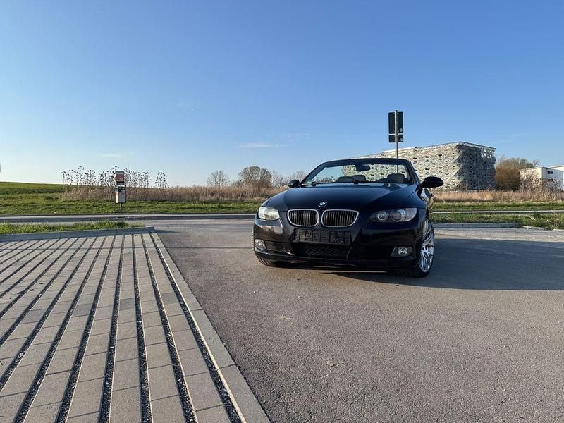 Gebraucht BMW 325 Cabriolet Performance 218 PS (160 kW) 2007 Schwarz Cabrio