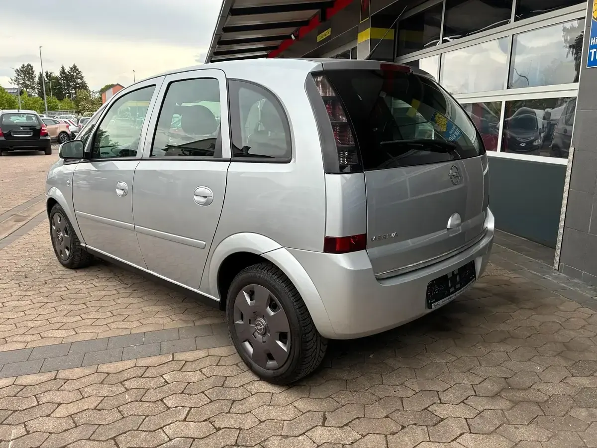 Gebraucht Opel Meriva 90 PS (66 kW) 2008 Silber Van / Kleinbus