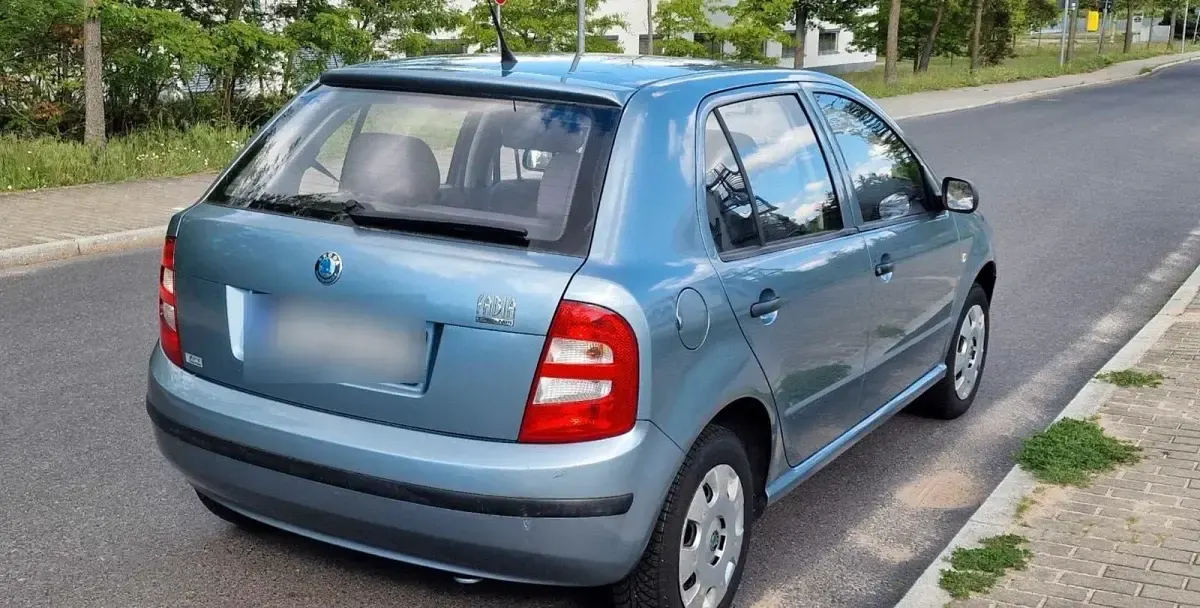 Gebraucht Skoda Fabia Classic 54 PS (39 kW) 2002 Grau Limousine