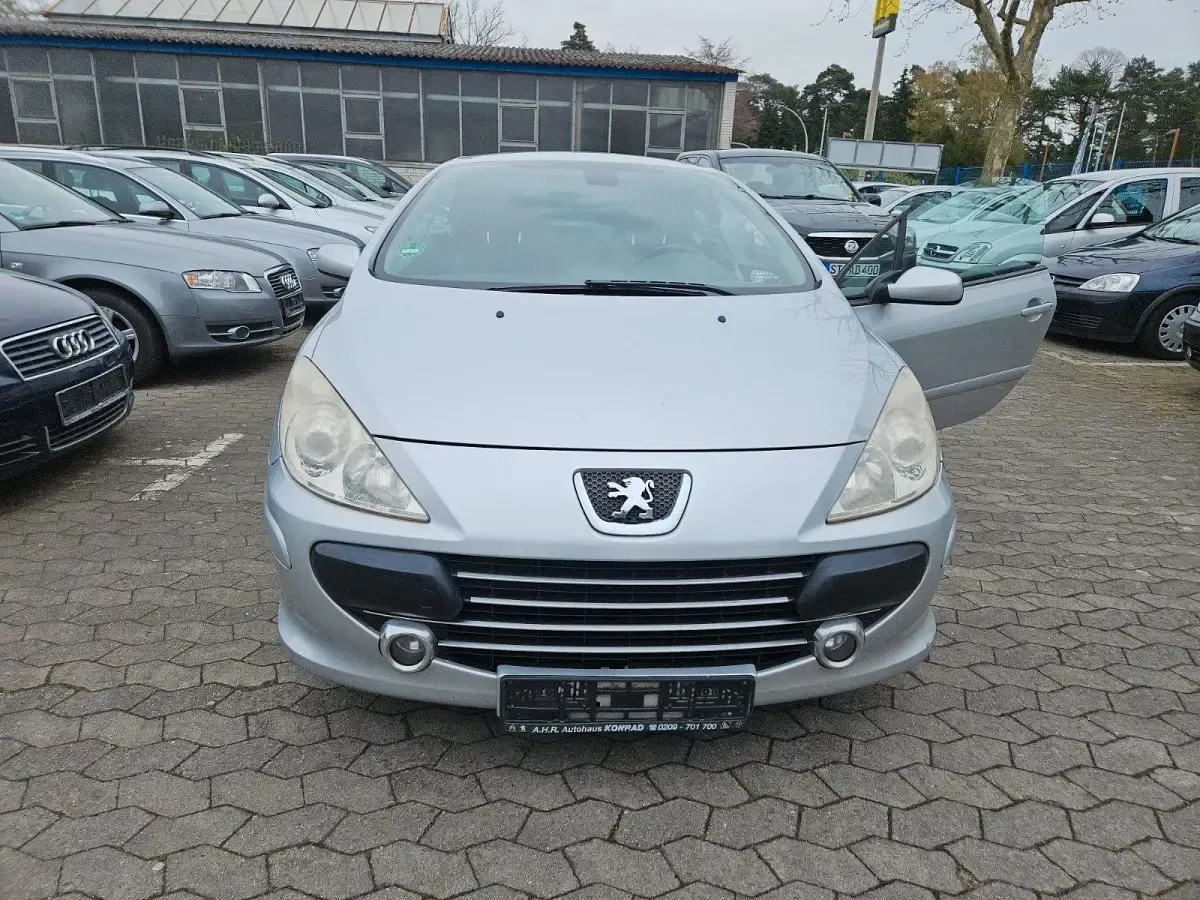 Gebraucht Peugeot 307 CC 140 PS (102 kW) 2007 Silber Cabrio
