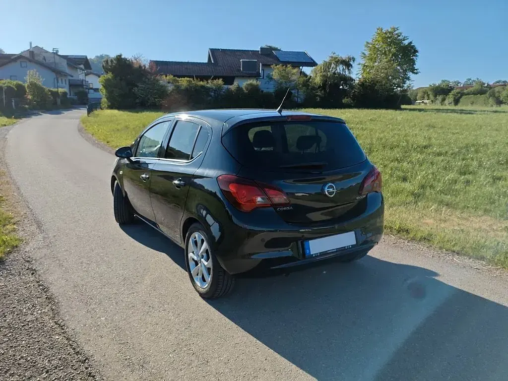 Używany Opel Corsa Innovation 90 KM (66 kW) 2015 Czarny Hatchback