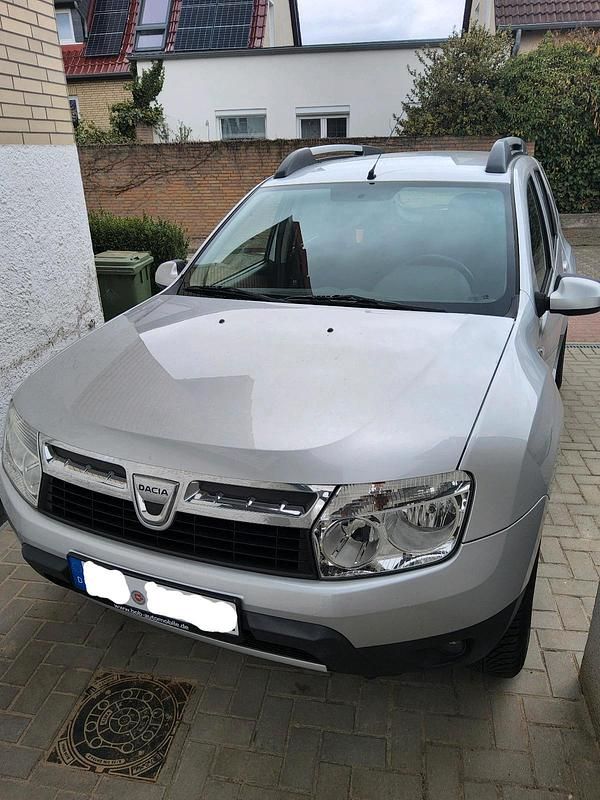 Gebraucht Dacia Duster Prestige 105 PS (77 kW) 2012 Silber SUV