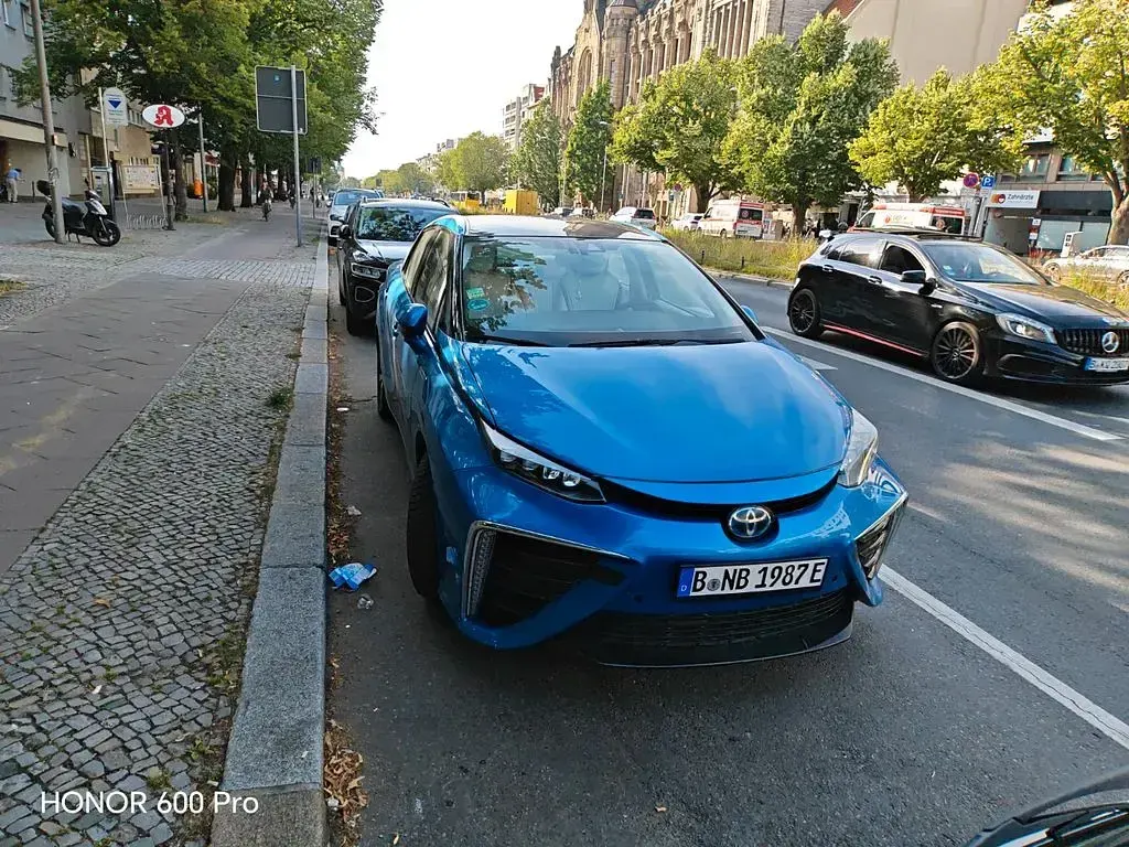 Gebraucht Toyota Mirai Luxury 182 PS (133 kW) 2022 Blau Limousine