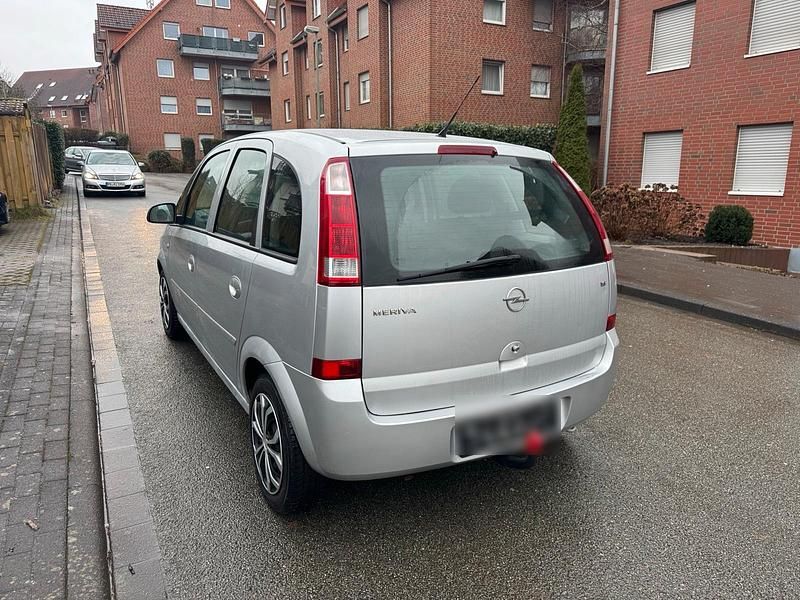 Gebraucht Opel Meriva 101 PS (74 kW) 2005 Silber Van / Kleinbus