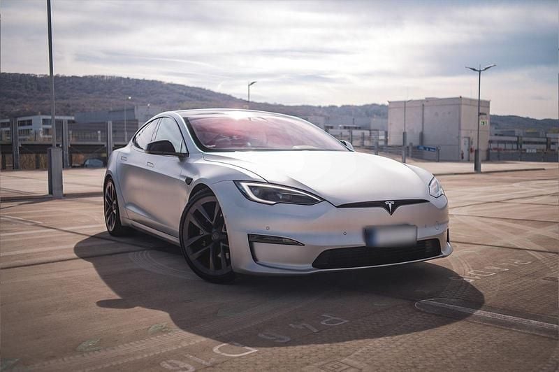 Gebraucht Tesla Model S Plaid 759 kW (1033 PS) 2023 Silber Kleinwagen
