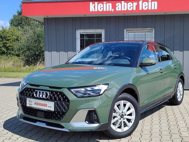 Grün Gebraucht 2024 Audi A1 Design Kleinwagen | 27.950 € (Fairer Preis) - Bild 1/4