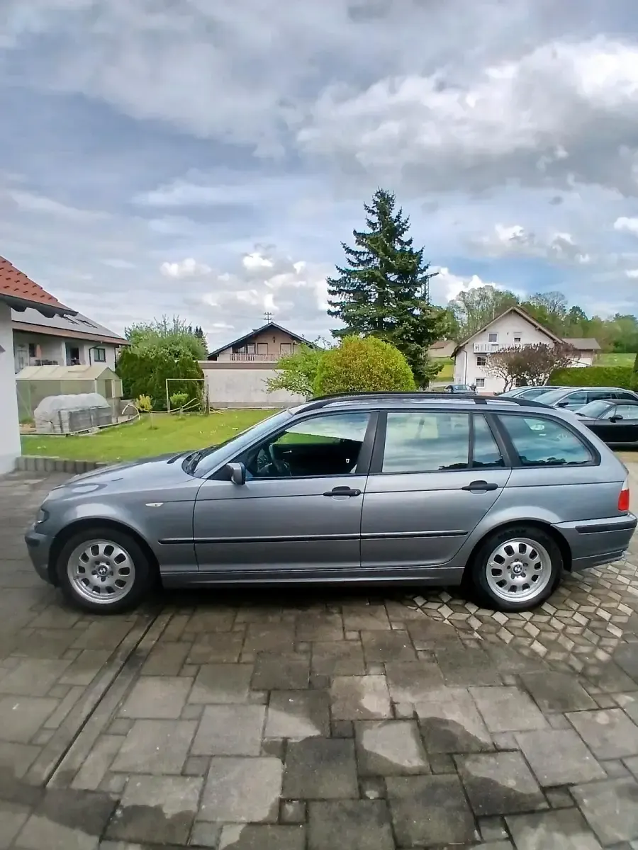 Gebraucht BMW 320 150 PS (110 kW) 2003 Silber Kombi