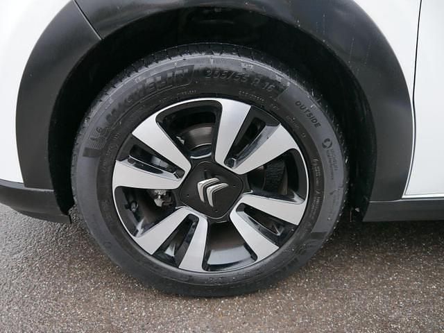 Weiß / dach schwarz weiß / dach schwarz Gebraucht 2022 Citroën C3 PureTech Kleinwagen | 11.837 € (Superpreis) - Bild 1/4