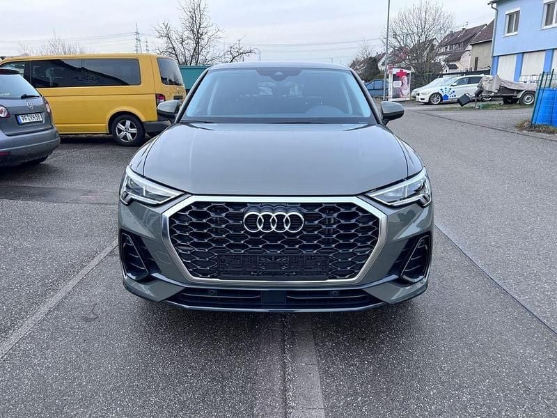 Gebraucht Audi Q3 Sportback Performance 150 PS (110 kW) 2024 Grau SUV