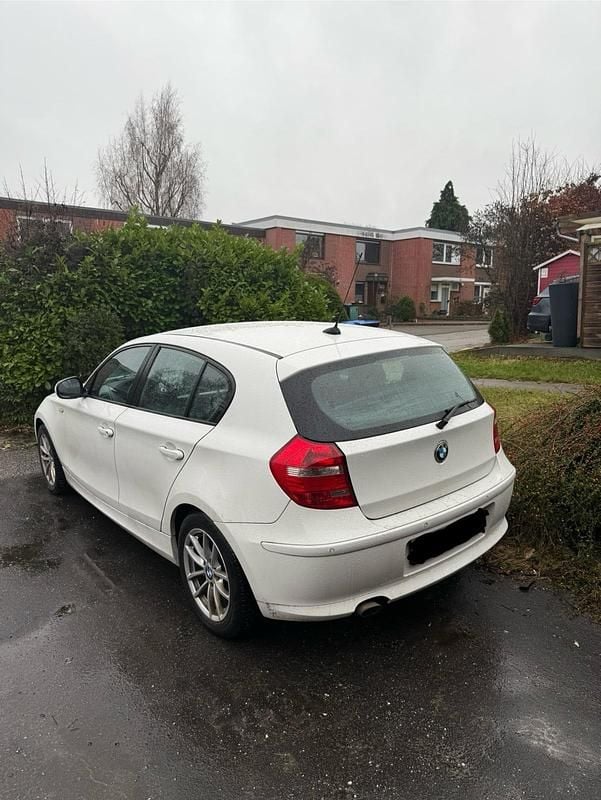 Gebraucht BMW 118 143 PS (105 kW) 2010 Weiß Kleinwagen